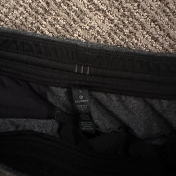 Lululemon size large pants, nothing wrong with them just do not like the style - Picture 3 of 3